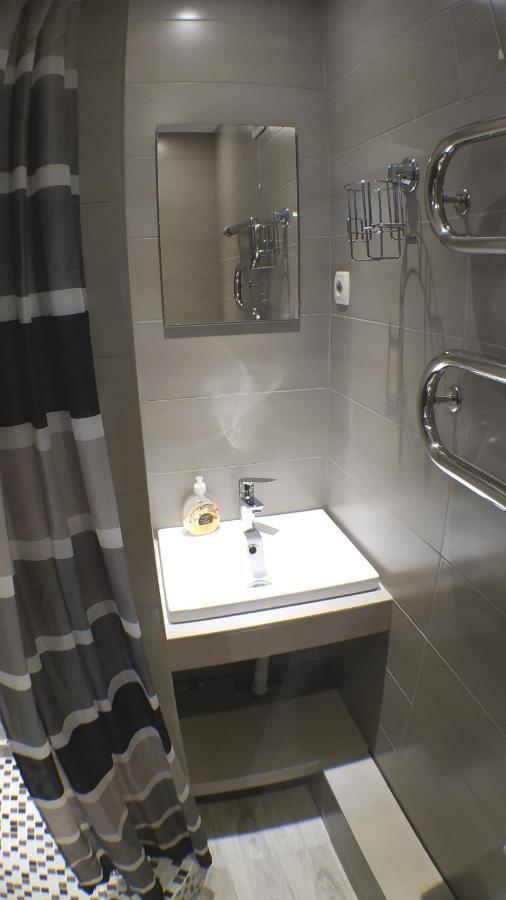 Двухкомнатный Люкс Центр Металлургов 19 Kr Apartments Krivoy Rog Bagian luar foto